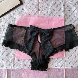 Victoria's Secret Cheeky Panty Black with Glitter Back Bow Size Large